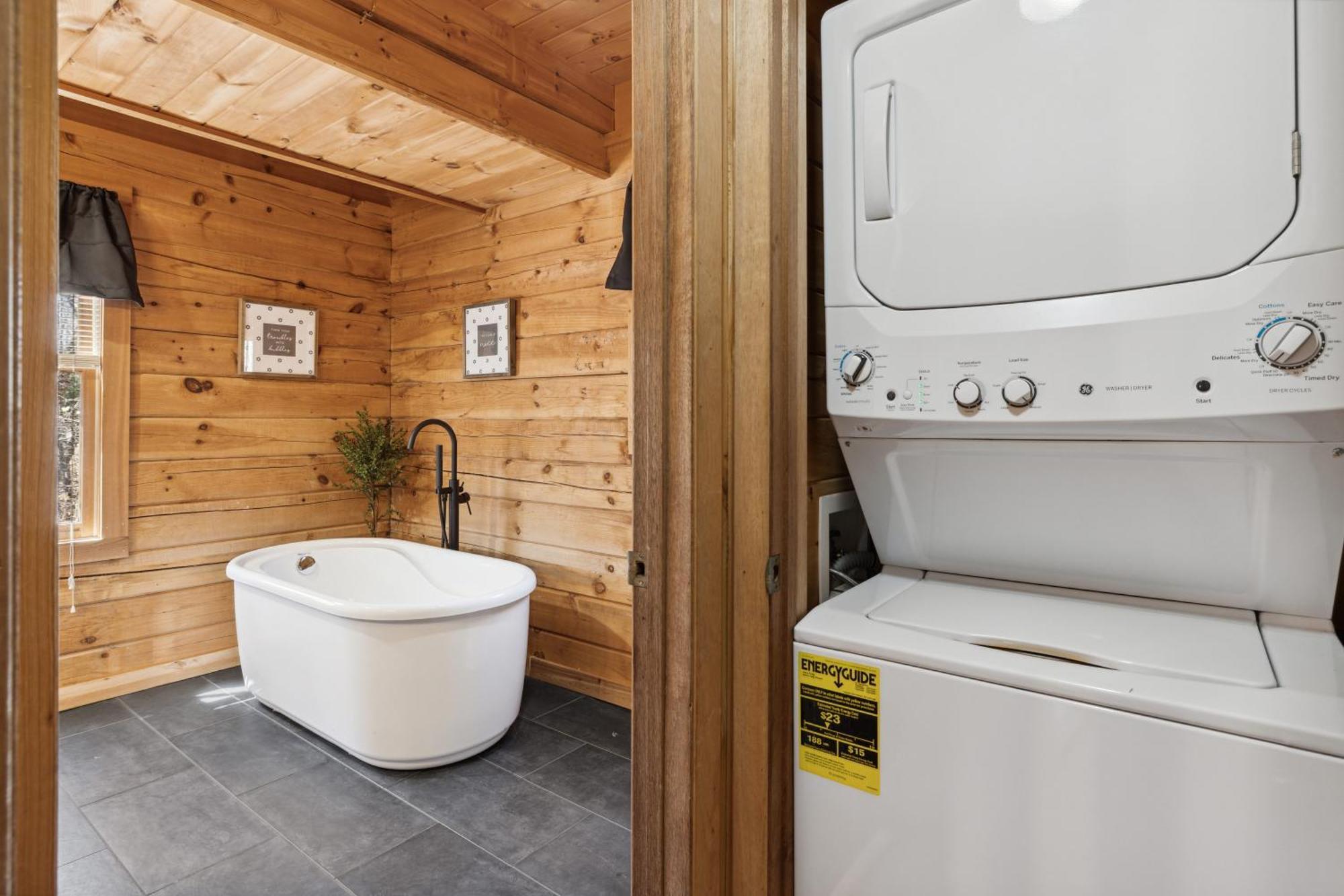 Cozy Family Friendly Cabin With Hot Tub, Near Gatlinburg, Pigeon Forge, Dollywood セバービル エクステリア 写真