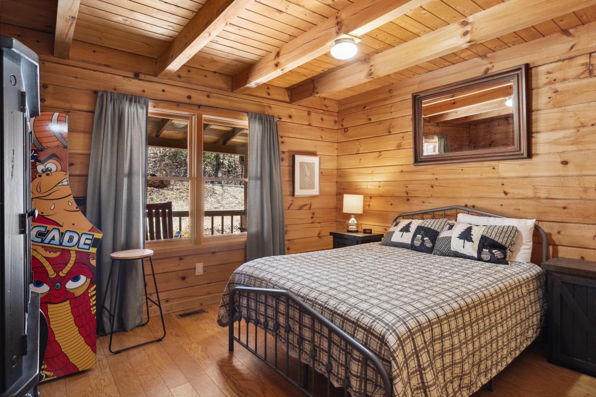 Cozy Family Friendly Cabin With Hot Tub, Near Gatlinburg, Pigeon Forge, Dollywood セバービル エクステリア 写真